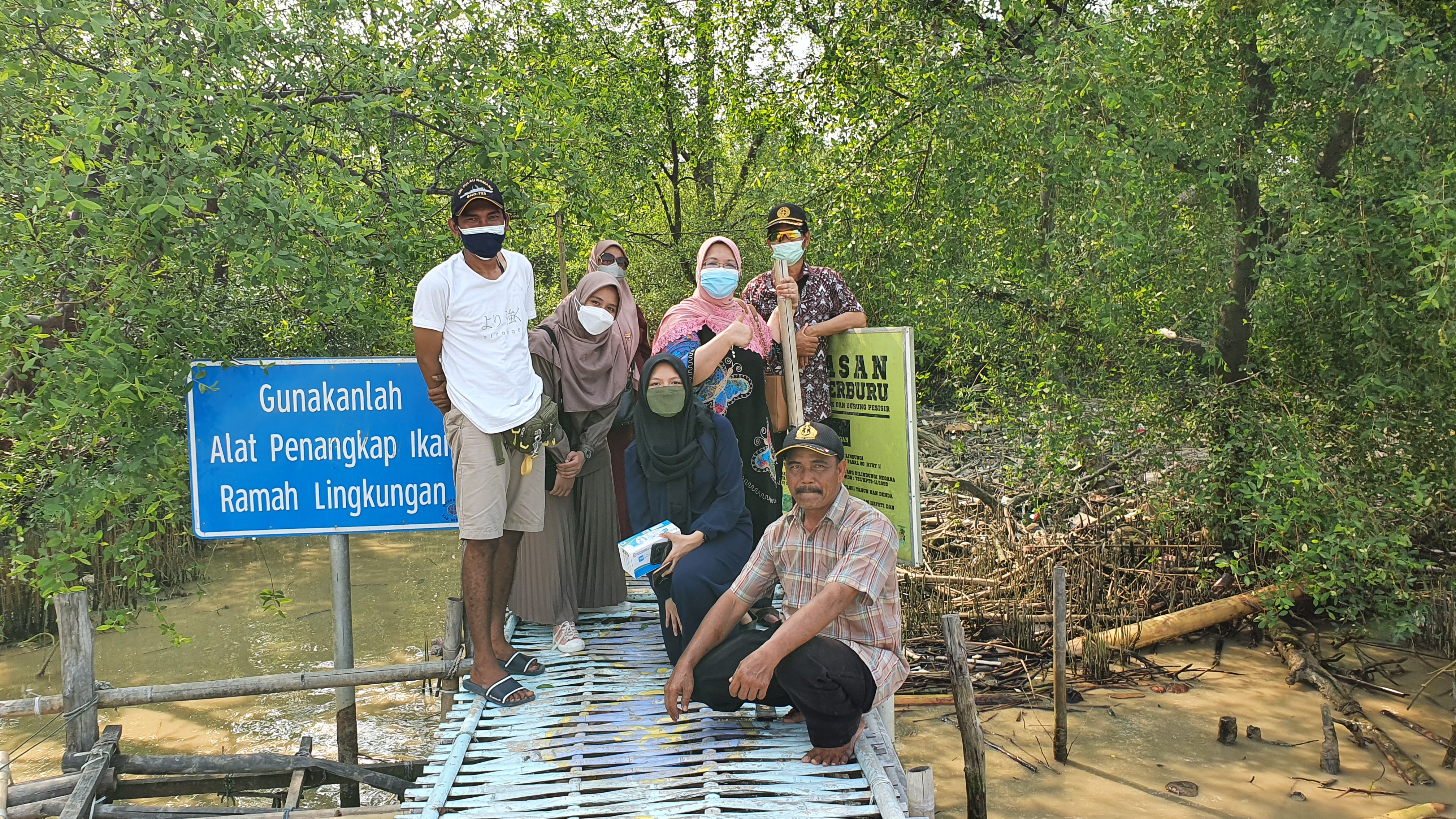 Hasil Pengukuran Kualitas Air Laut Dengan Menggunakan UI Bluemetric di Muara Sungai Citarum