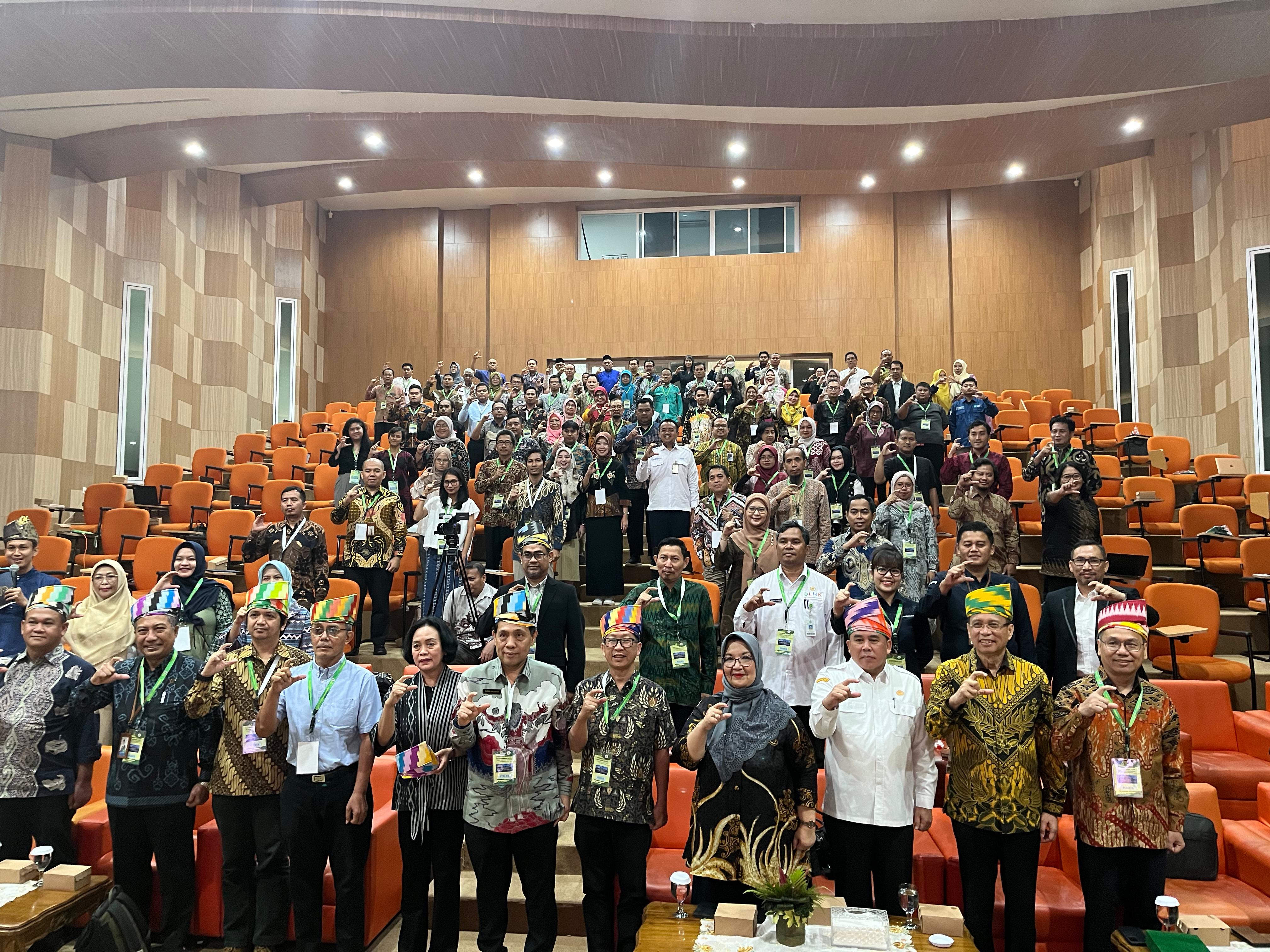 Universitas Tanjungpura Inspires Sustainability Talks at the UI GreenMetric National Workshop 2024
