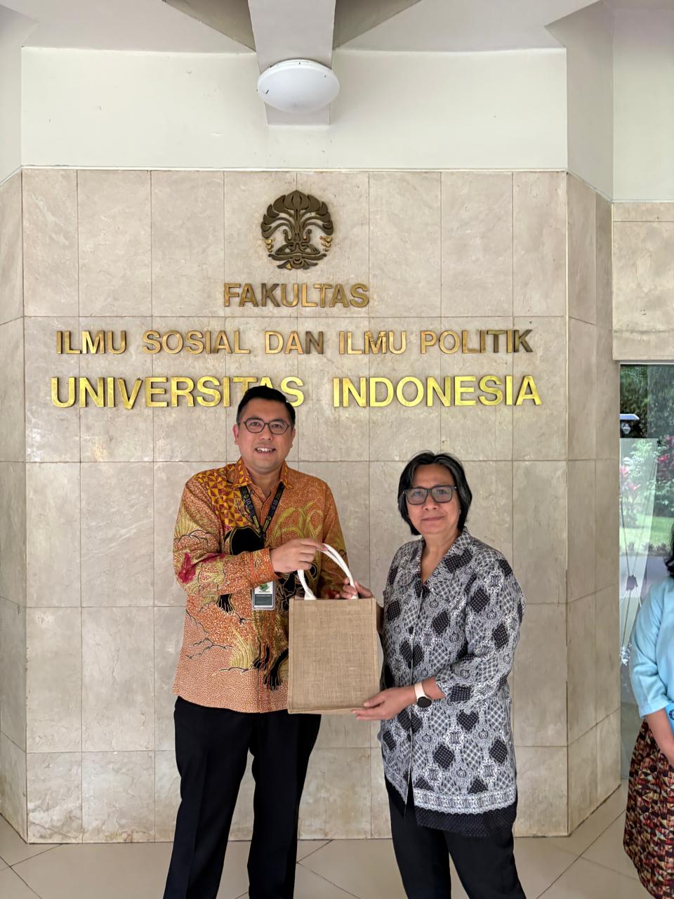 UI GreenMetric Strengthens Intra-Faculty Sustainability Efforts by Partnering with Faculty of Social and Political Sciences Universitas Indonesia